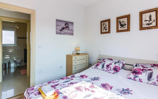 Amazing Home in Fazana With Wifi and 2 Bedrooms