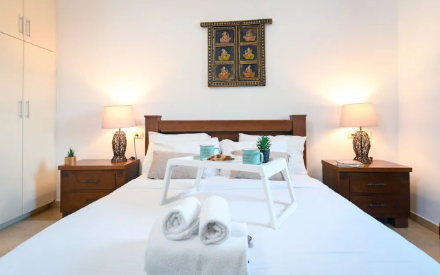 MAMAD - Deluxe 2BD Jaffa Dreams W Pool & Parking