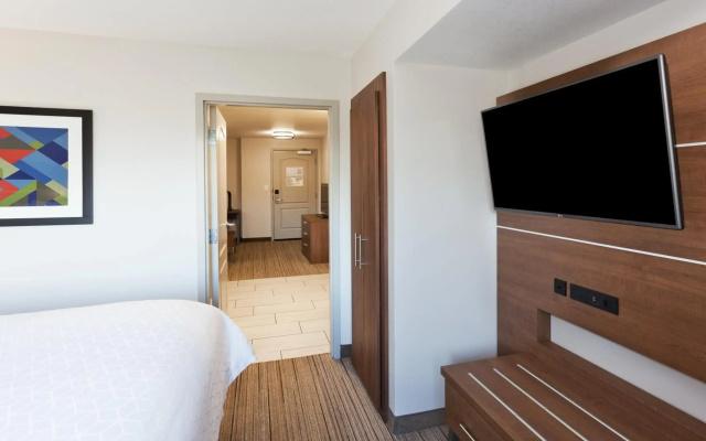 Holiday Inn Express & Suites Rome-East by IHG