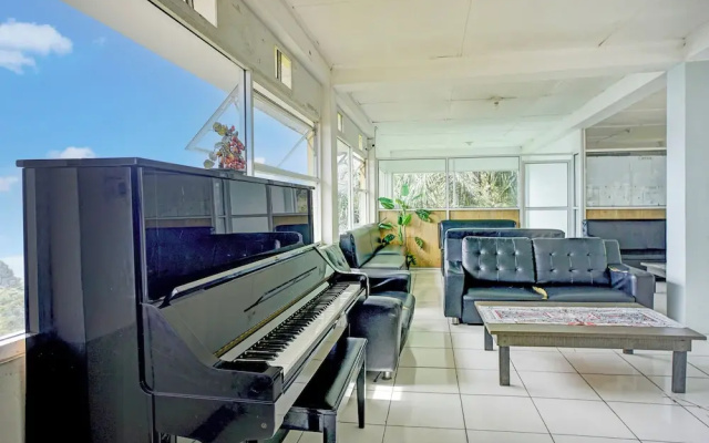 OYO 94772 Gapura Hotel