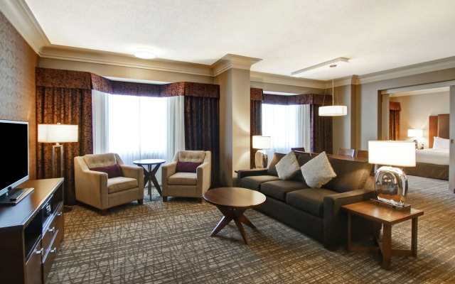 DoubleTree by Hilton Hotel West Edmonton