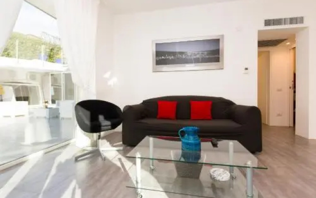 Niclas Luxury Apartments