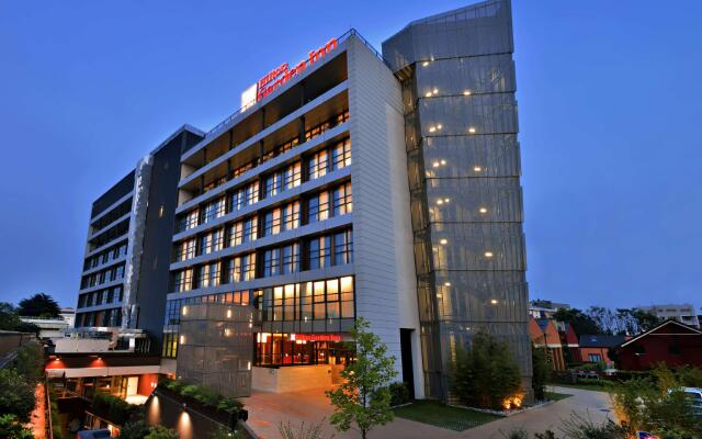 Отель Hilton Garden Inn Milan North Италия, Милан - - забронировать отель Hilton Garden Inn Milan North, цены и фото номеров вид на фасад