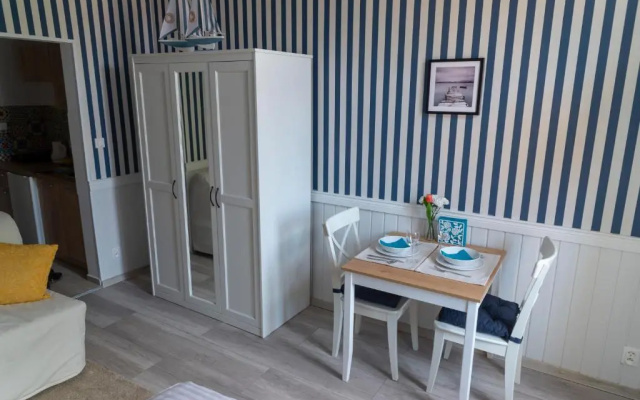 Marina House Apartments