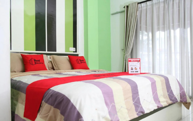 Rizh Hotel Bandung