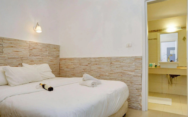 Shore Suites