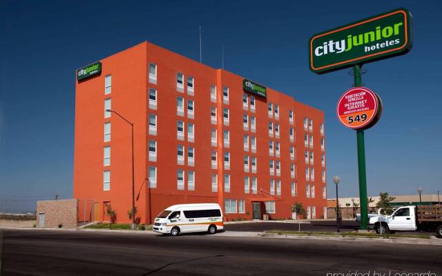 Отель City Express Junior Tijuana Otay вид на фасад