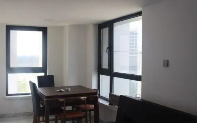 Su·Yijing Light Luxury Apartment (Fufu Road Branch)