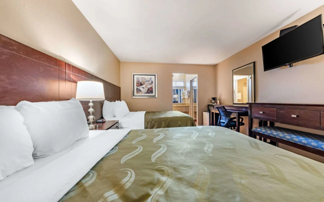 Scottish Fairway Inn
