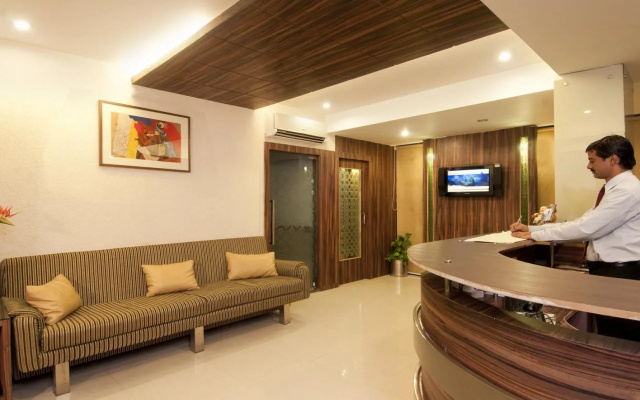 Hotel Crystal Retreat