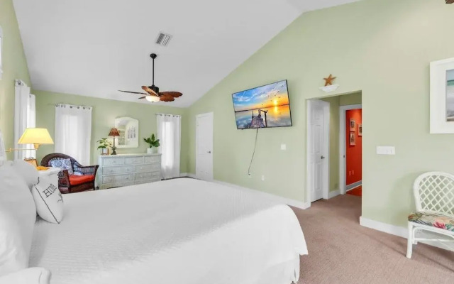 Coconut 3 Bedroom Home by RedAwning