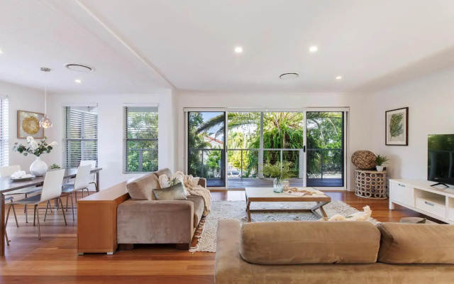 20 Ray Street Sunshine Beach