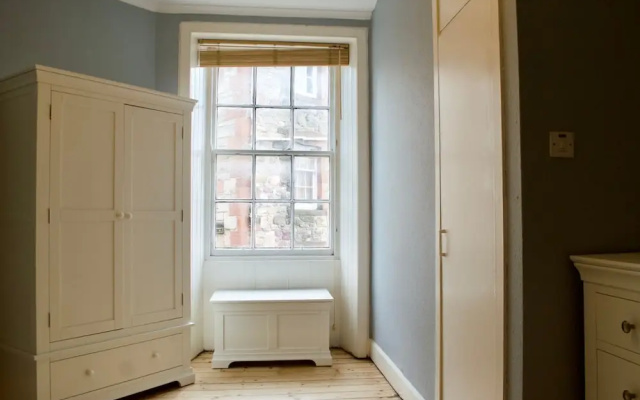 Centrally Located Meadows Flat