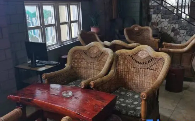 Yixuan Light Travel Hotel