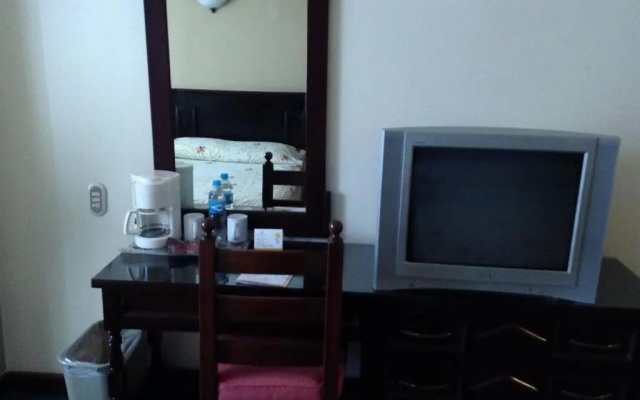 Real De Uruapan Hotel