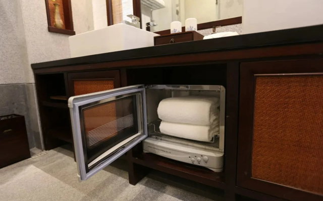 Yunfu Xinxing Chanquan Resort Hotel