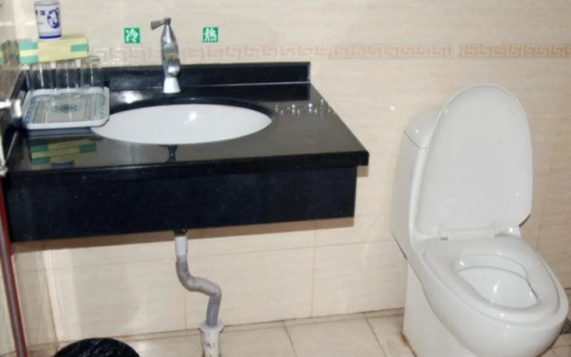 Witty Monkey Hotel