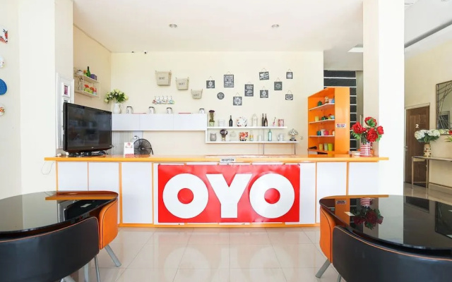 OYO 221 Pratisarawirya