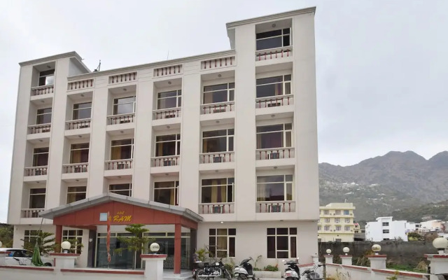 OYO 11616 Hotel Shree Ram