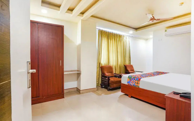 Fabhotel Golden Way