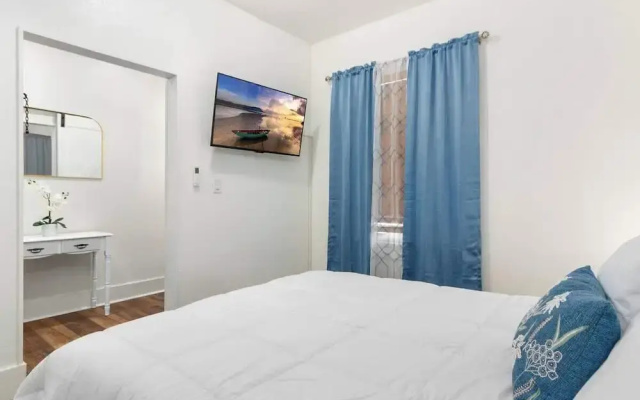 Charming 2-bedroom Home Lakeland