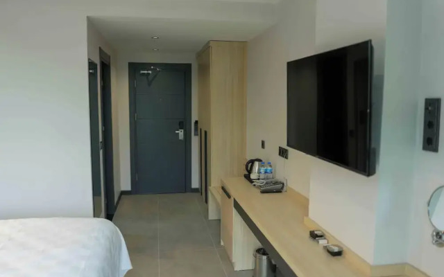 Demederon Hotel
