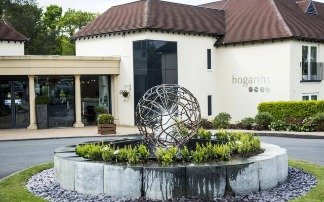 Hogarths Hotel
