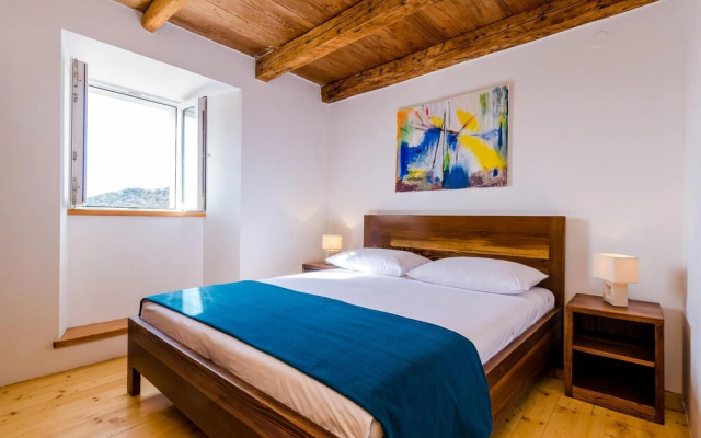Amazing Home in Brotnice with WiFi, 3 Bedrooms & Hot Tub