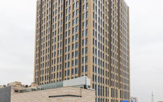 Lavande Hotel (Xinji Lucheng Commercial Plaza)