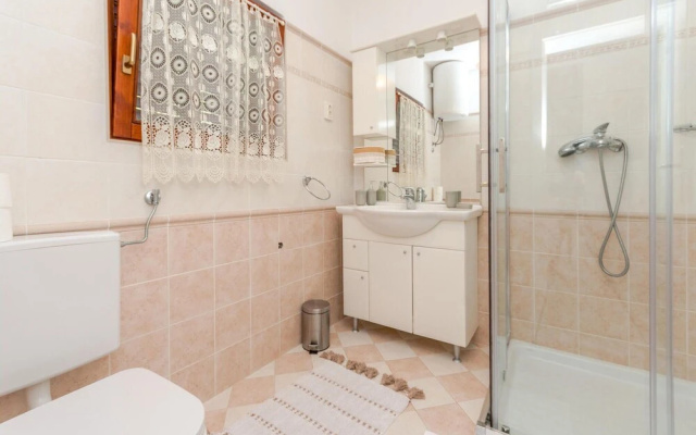 Amazing Home in Ugljan With Wifi and 4 Bedrooms