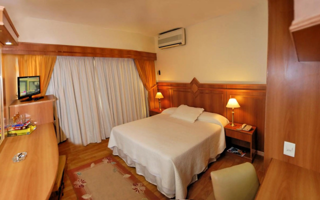 London Palace Hotel