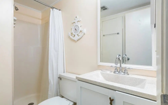 Tybee Lights 114A by Tybee Vacation Rentals