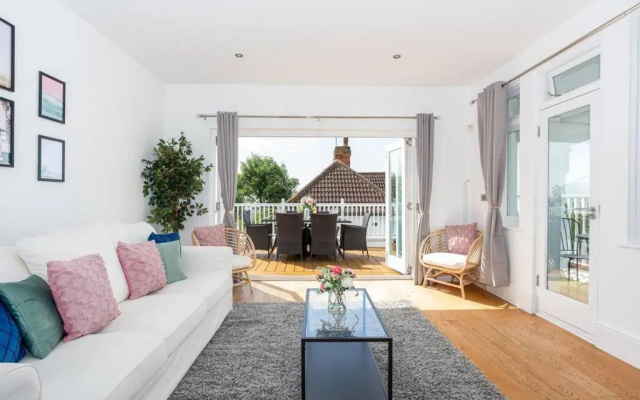 Estuary View by Sorted Stay