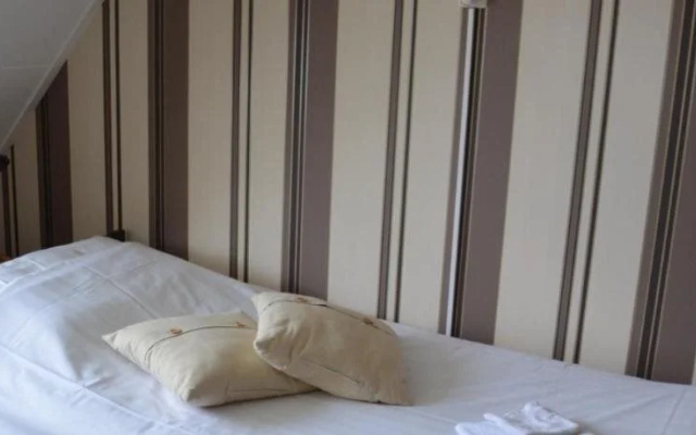 Hotel & Grandcafe LiBo