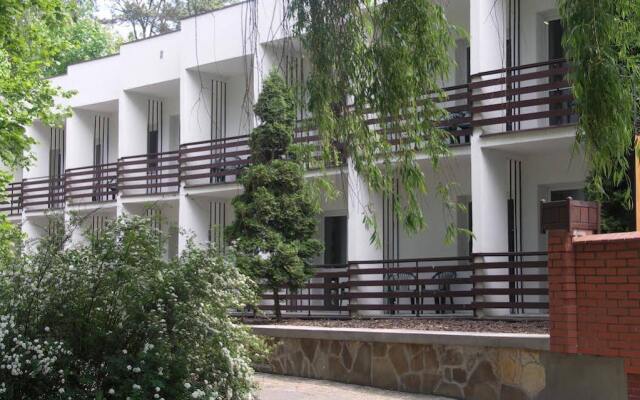 Отель Motel Strzeszynek вид на фасад