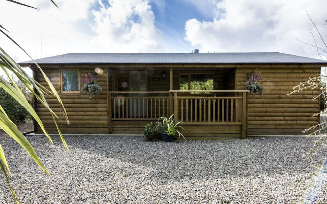 Laurel Lodge - Log Cabin - St Florence