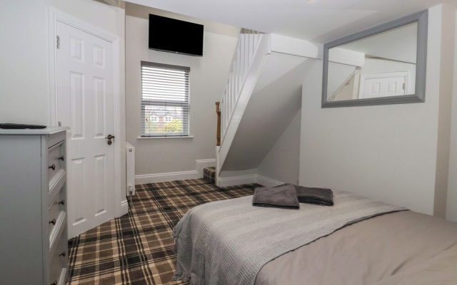 Flat 2 23 Hyde Park Road