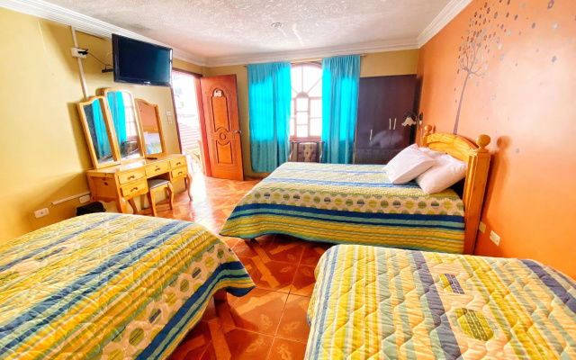 Hotel Tren Dorado