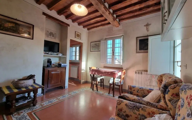 Apartment in Orbicciano With Pool