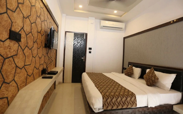 Hotel West Wood Inn by OYO