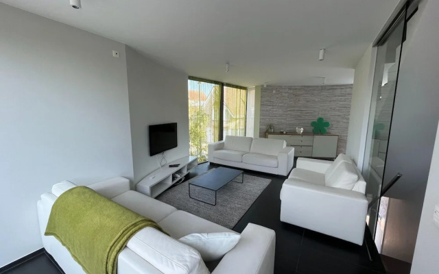 Modern Holiday Home Near Bruges and the North Sea