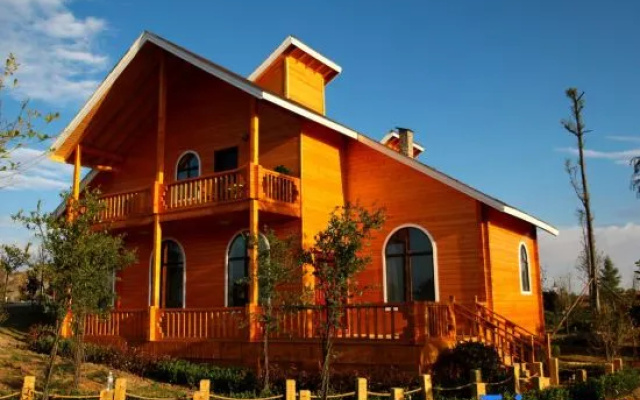 Tianju Caohai Holiday Hotel