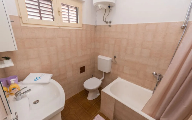 Apartments Mactra