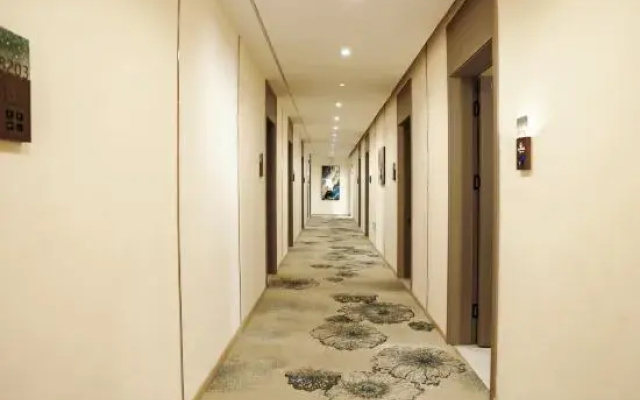 Lujiang Hotel (Kashgar Xiangfeiyuan Ancient City Branch)