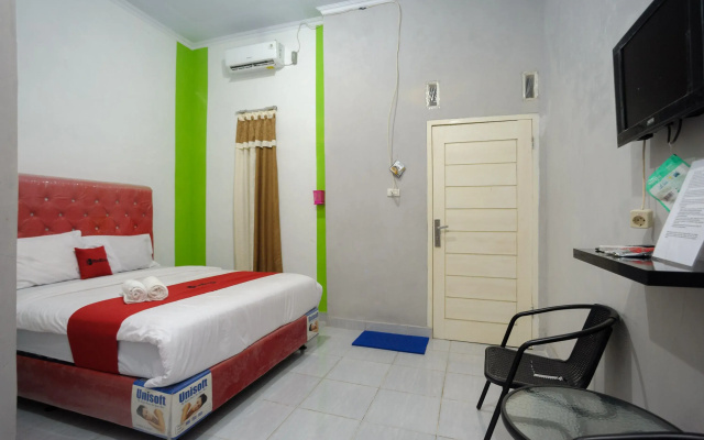 RedDoorz Syariah near RS Advent Bandar Lampung