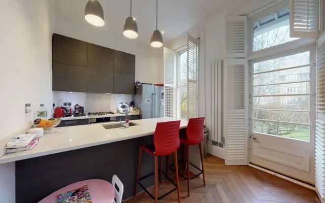 2 bed Flat in Fordwych Road