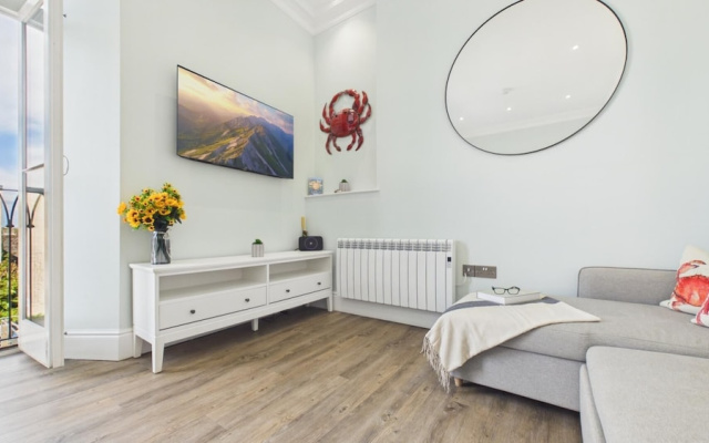 No. 6 Croft House - 1 Bedroom Apartment - Tenby