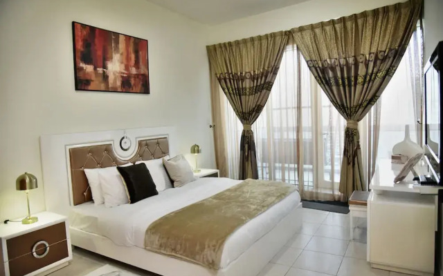 Luxury 4BR Apartment in Horizon Towers
