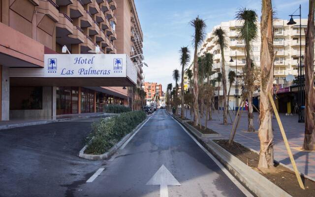 Отель Las Palmeras вид на фасад