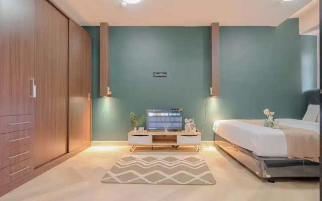 Comfort And Big 1Br At Green Pramuka City Apartment